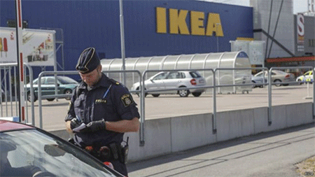 Un ataque en una tienda de Ikea en Suecia Un ataque con arma blanca en una tienda de Ikea en Suecia